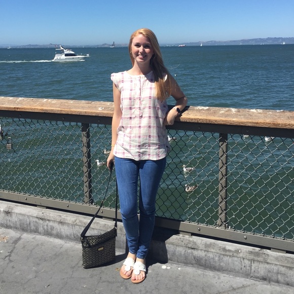 Meet your Posher, Amy - Picture 2 of 2